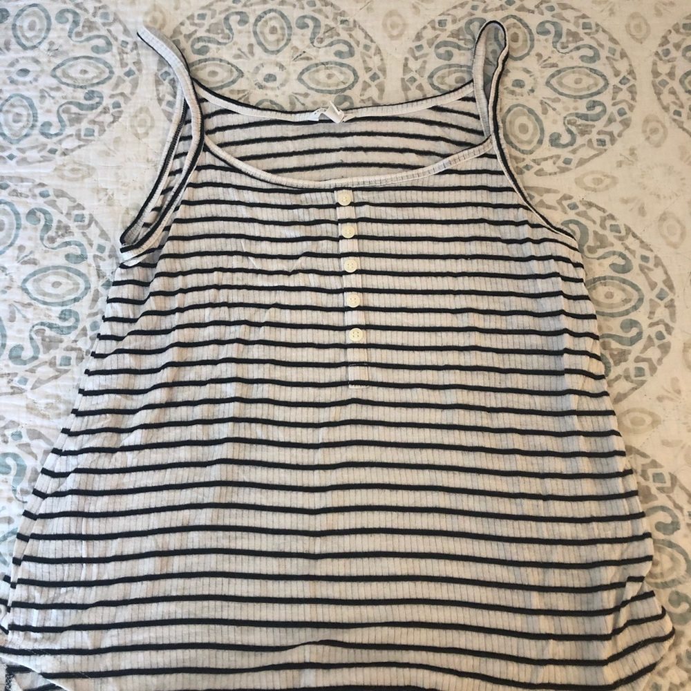 💜AEROPOSTALE black and white tank